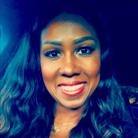 Meet your Posher, Kimberly - Picture 1 of 1